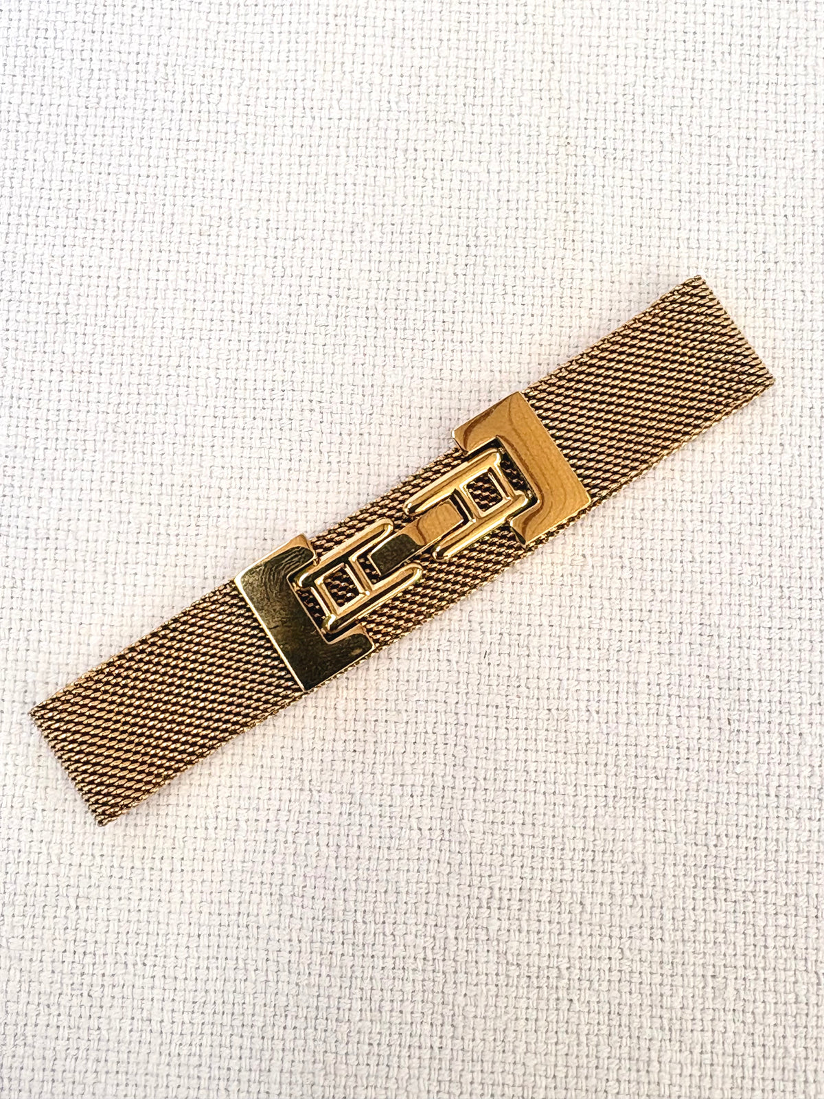Harper Mesh Gold Bracelet close up detail