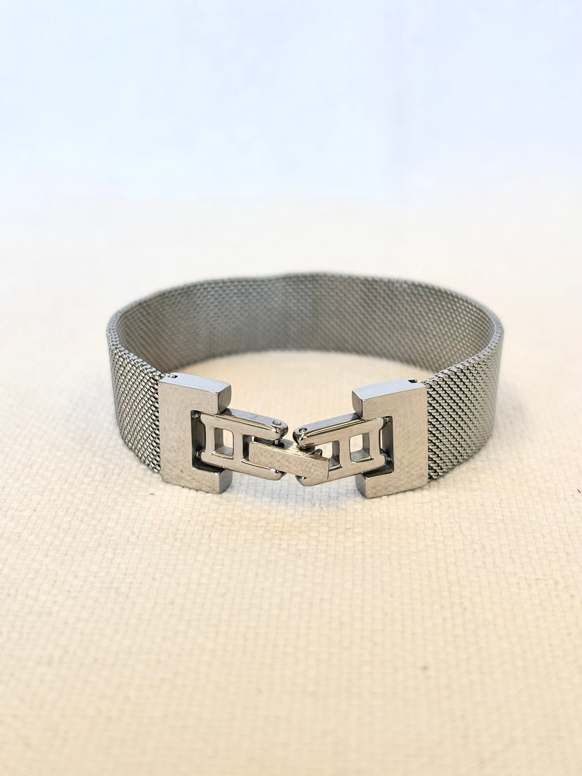Harper Mesh Silver Bracelet on a neutral background