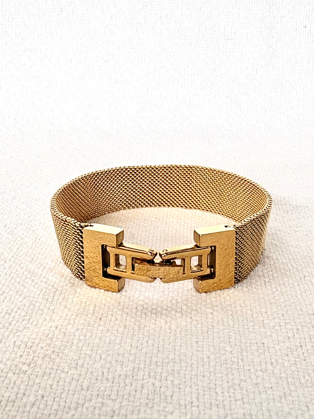 Harper Mesh Gold Bracelet on a neutral background